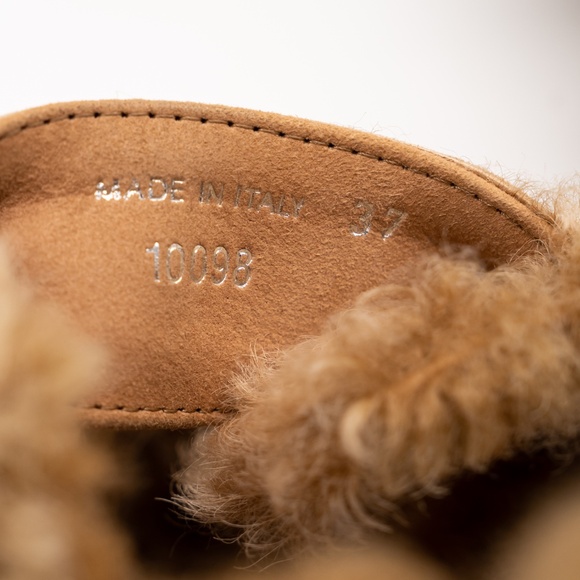 size 37eu 7 US Miu Miu Camel Brown Shearling Sandals - Picture 11 of 11